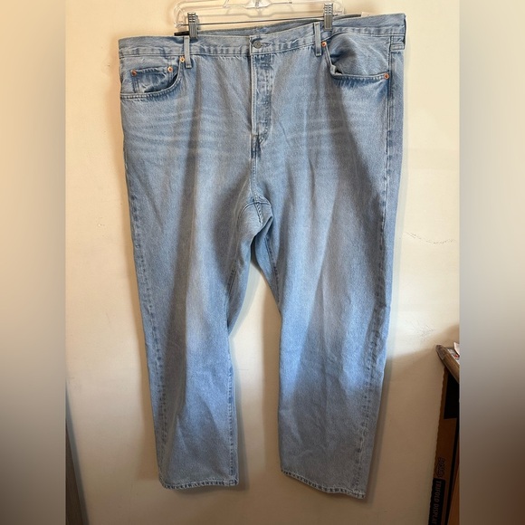Levi’s NWT 501 90’s Mid Rise Straight Leg Light Wash Jeans Size‎ 24W Premium - Picture 1 of 4